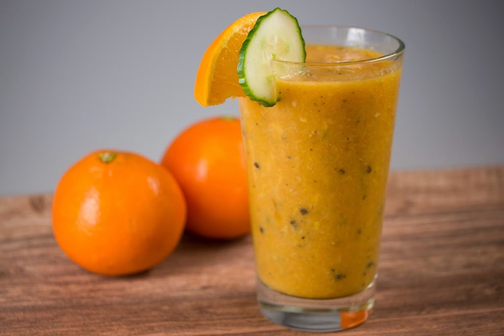 Exotischer Papaya-Orangen-Fitnessdrink