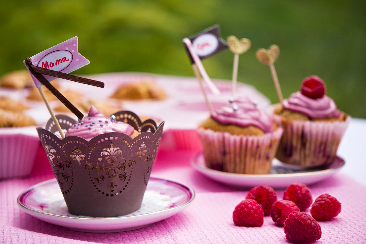 Köstliche Himbeer Cupcakes für den Muttertag oder den Geburtstag