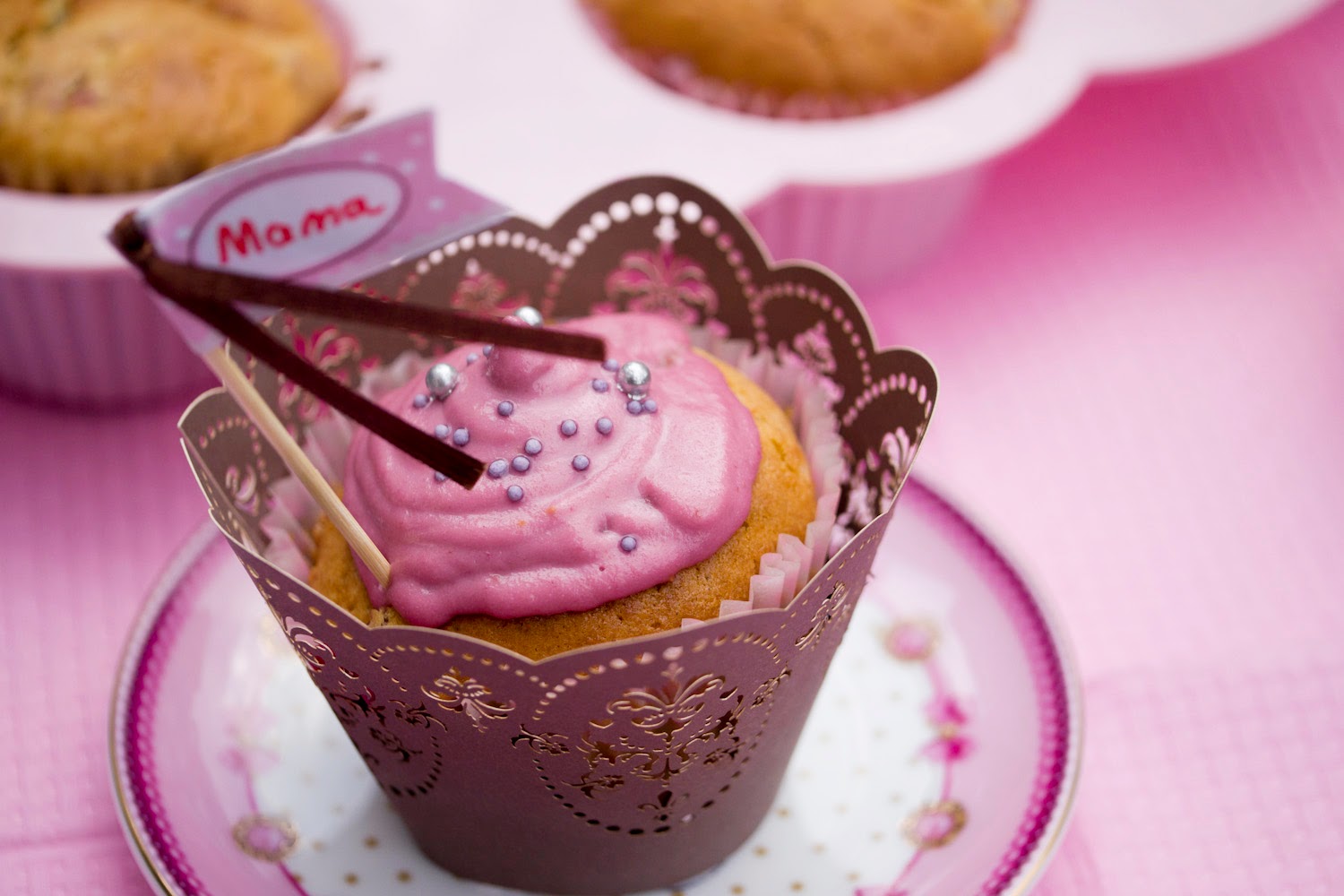 Himbeercremåe Muffins mit Marzipan-Frosting - eine wundervolle Backidee zum Muttertag