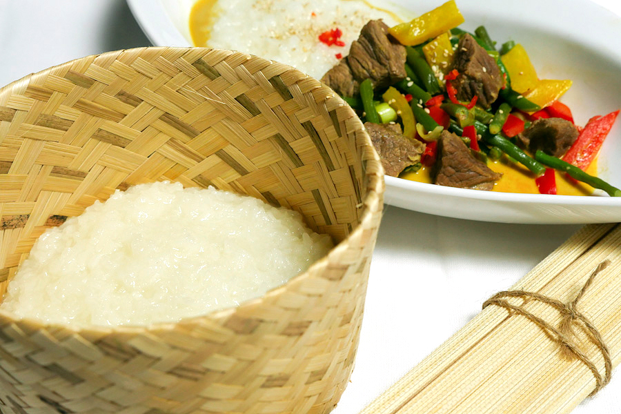 Rindfleisch-Curry mit Kokosmilch und roter Currypaste