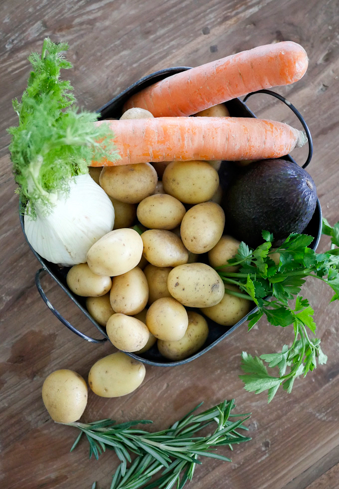 Ernährung in der Stillzeit: Kartoffeln, Avocado, Möhren, Fenchel