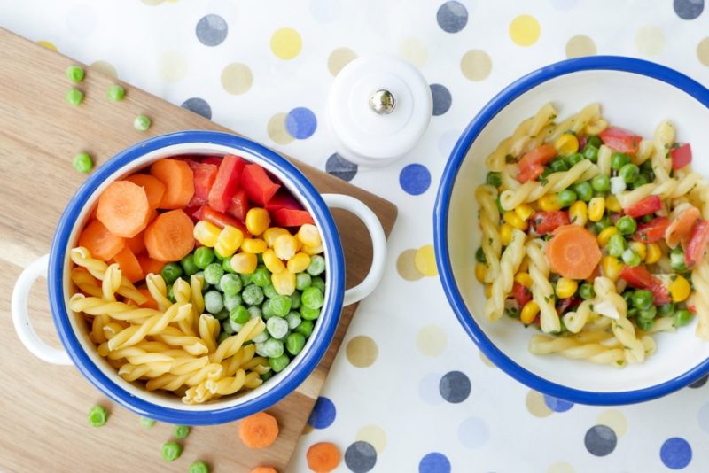 One-Pot-Gerichte für kleine Kinder - das Kinder-Kochbuch mit 75 schnellen Rezepten
