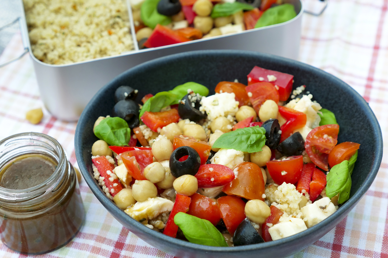 Italienischer Couscous-Salat mit Kichererbsen - Meal Prep Rezept