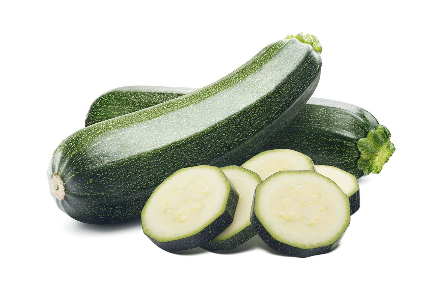 Zucchini auf weißem Hintergrund