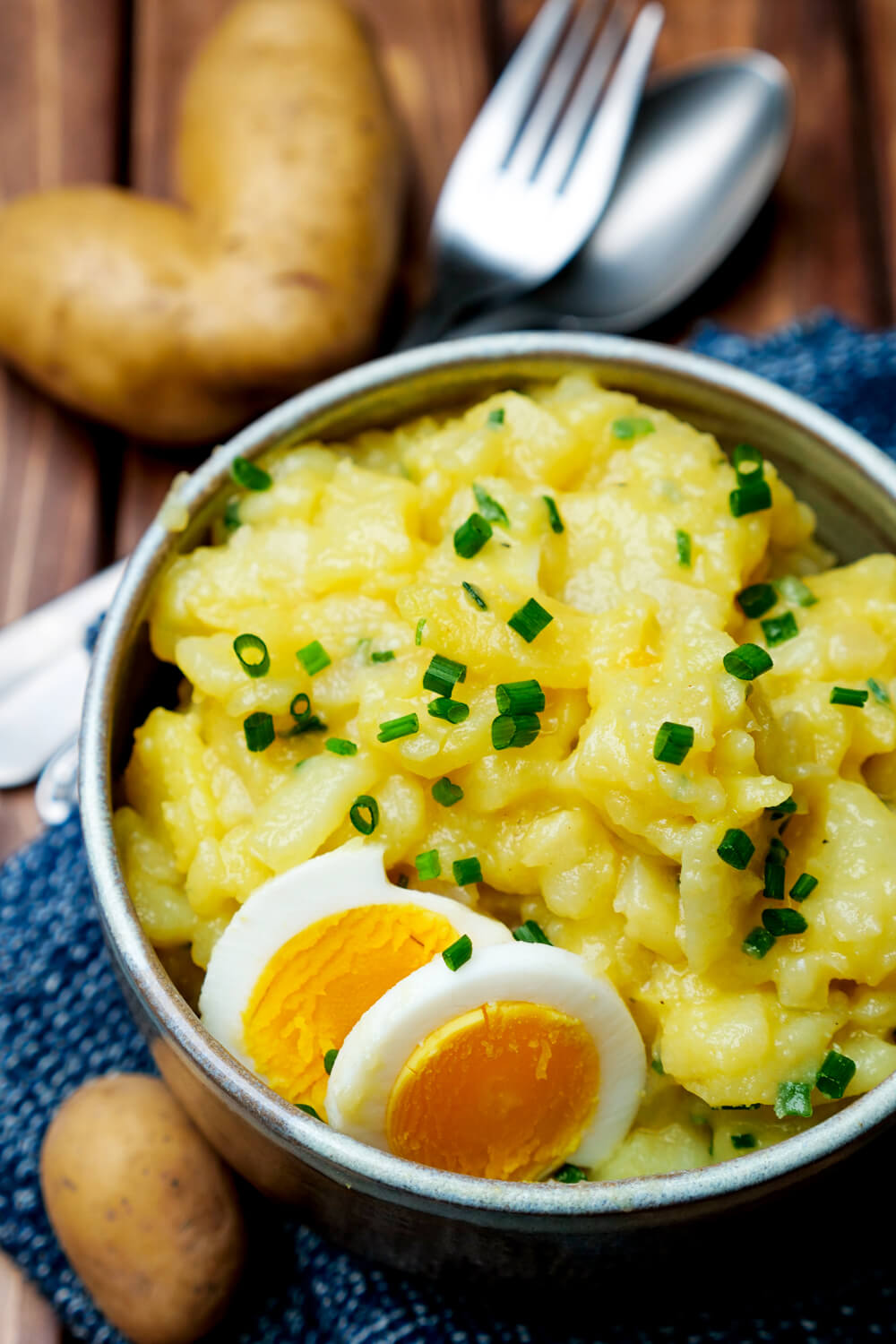 Omas Kartoffelsalat mit Brühe und Senf