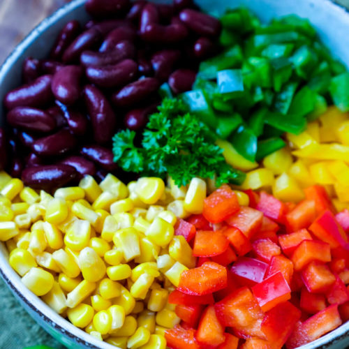Bohnen-Mais-Salat mit Paprika, Kidneybohnen und Chili