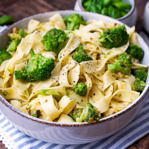 Jamie Oliver Rezept für Pasta mit Brokkoli und Parmesan