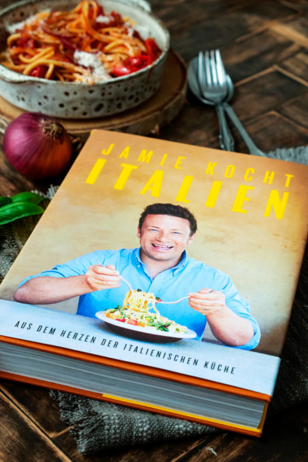 Kochbuch "Jamie Kocht Italien" von Jamie Oliver