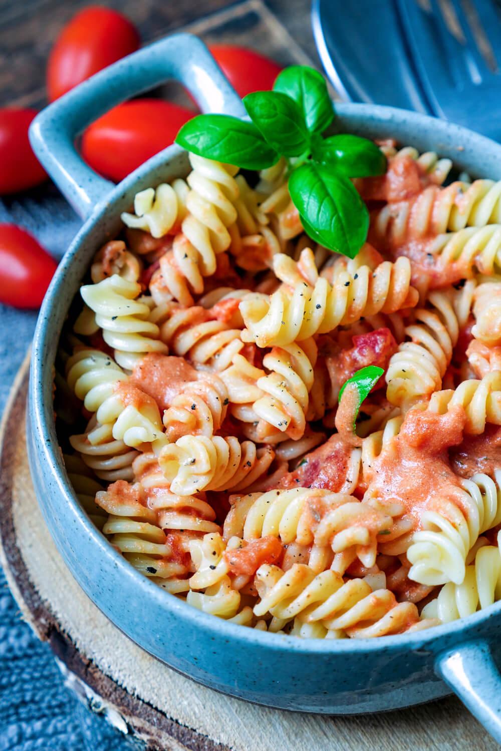 Tomaten-Sahne-Sauce zu Pasta
