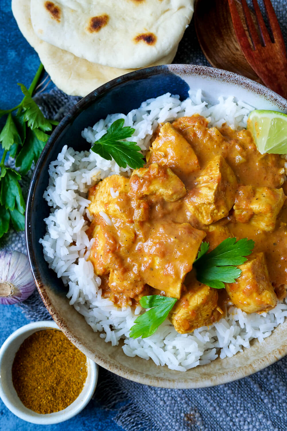 Indisches Curry mit Hähnchen und Reis