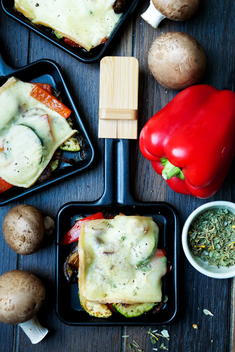 Grillgemüse-Pfännchen mit Paprika, Zucchini und Pilzen