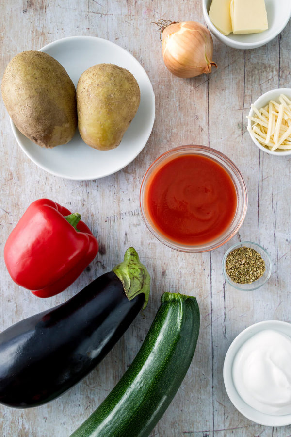 Zutaten für vegane Kumpir: Aubergine, Kartoffeln, Paprika